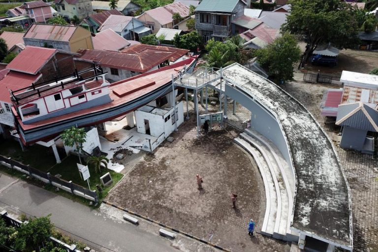 objek wisata situs tsunami kapal 26034